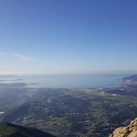 Magnifique Avec Balcon Vue A L'entree D'ajaccio *