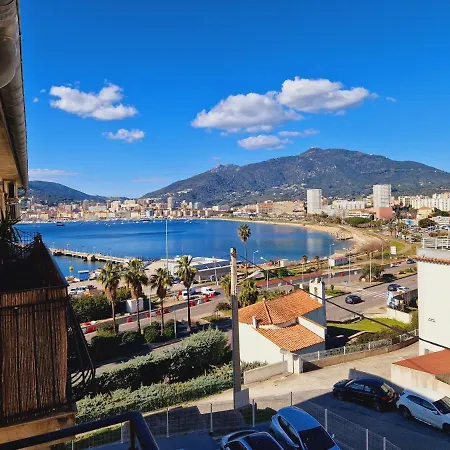 Appartement Magnifique Avec Balcon Vue à L'entrée D'ajaccio *