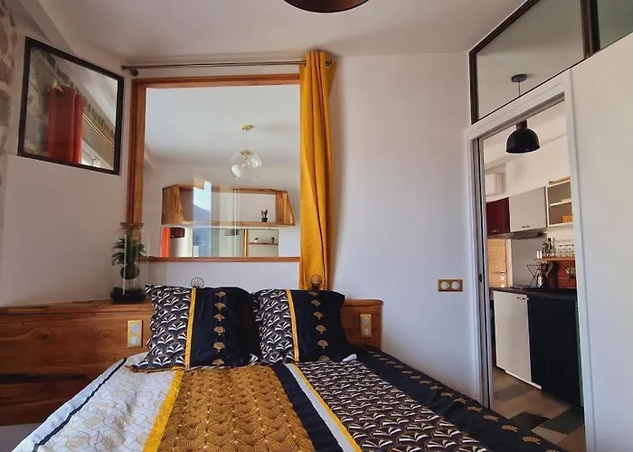 Magnifique Avec Balcon Vue A L'entree D'ajaccio * Ajaccio (Corsica)