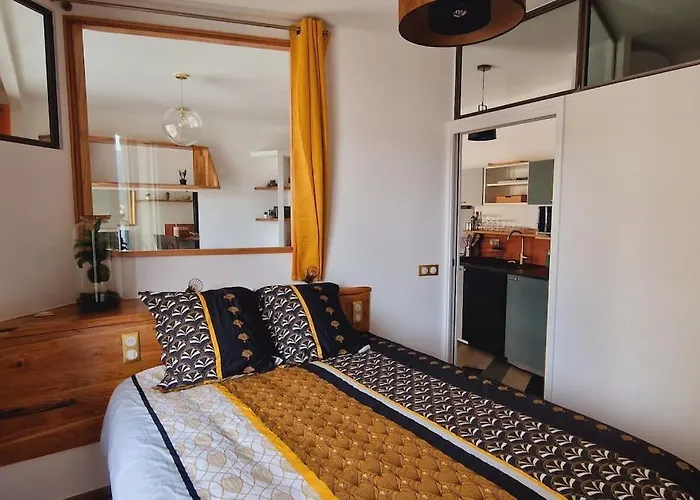 Magnifique Avec Balcon Vue A L'entree D'ajaccio * Ajaccio (Corsica)